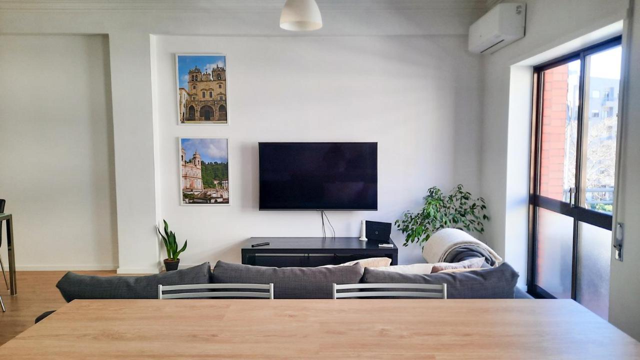 Lovely 2-Bedroom Apartment - Near Braga City Center! Exterior photo
